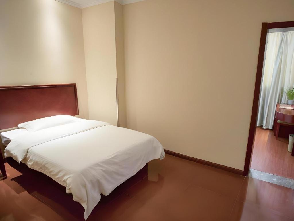 Greentree Inn Suzhou Railway Station North Square Haobainian Wedding Dress City Express Hotel Extérieur photo